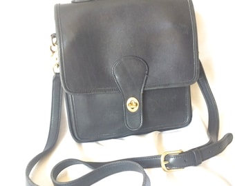Vintage COACH Station Crossbody Handbag in Black Leather