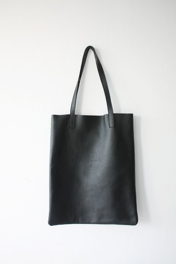 ANYA - Basic Black Leather Tote Bag