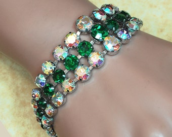Vintage Bracelet - Vintage Green and White Costume Jewelry Bracelet