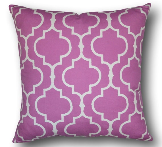 Pillow in High End Fabric QUATREFOIL Orchid by thetextileco