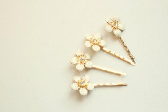 Items Similar To Vintage Floral Hair Bobby Pins White Flower Vintage Hair Accessories