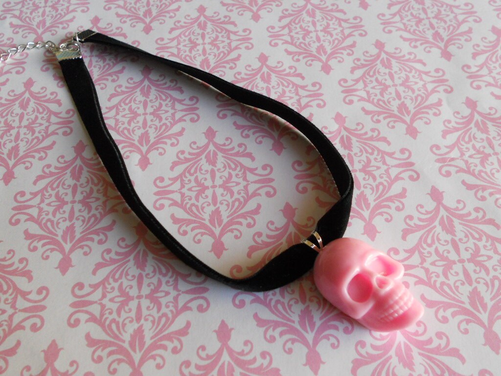 Pastel Goth skull necklace choker pink