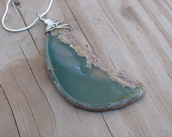 The C- Necklace with Agate Stone