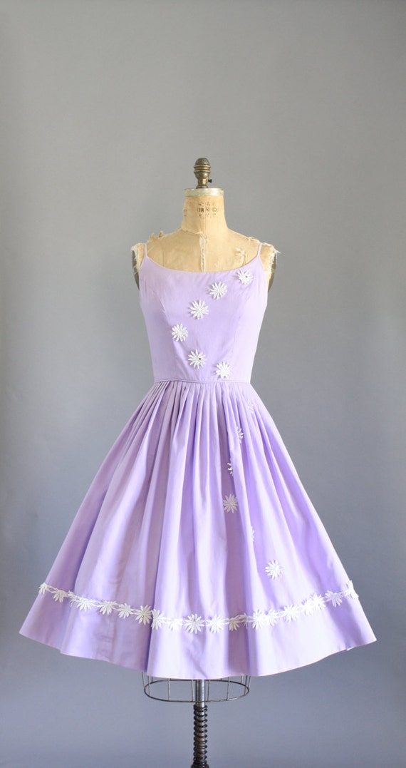 https://www.etsy.com/dk-en/listing/195559187/vintage-50s-dress-1950s-cotton-dress?ref=shop_home_feat_1
