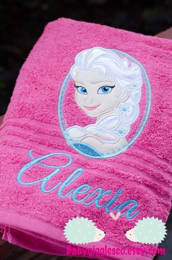 Frozen personalized bath towel set