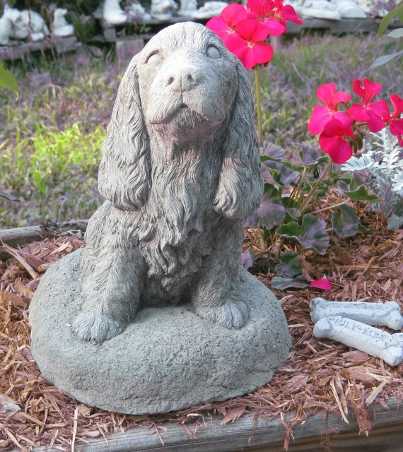 working cocker spaniel garden statue