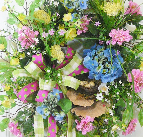 X Large Spring & Summer Outdoor Wreath With Bird by LadybugWreaths