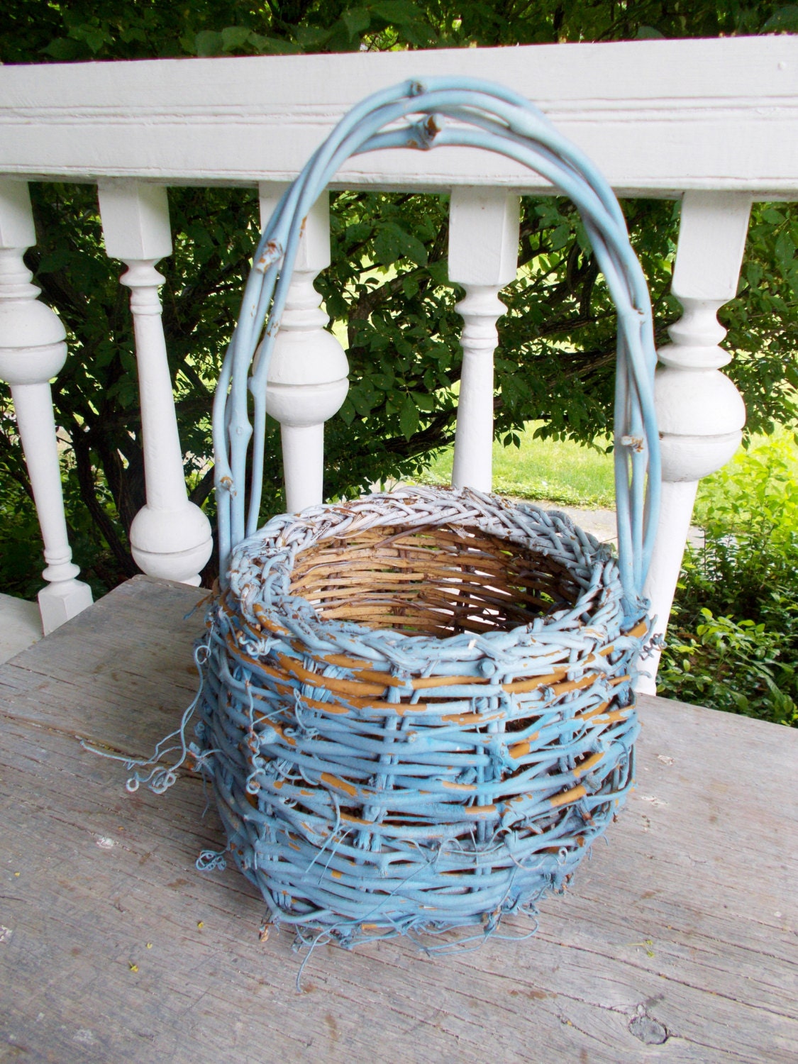 Vintage Grapevine Basket Handle Woven Round by NanNasThings