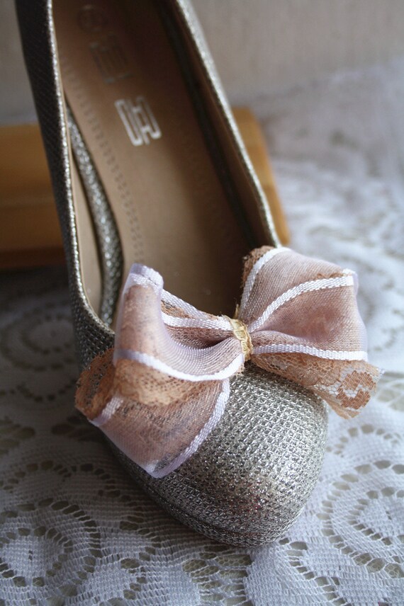 Items similar to Big lace bow shoe clips white natural brown floral bow