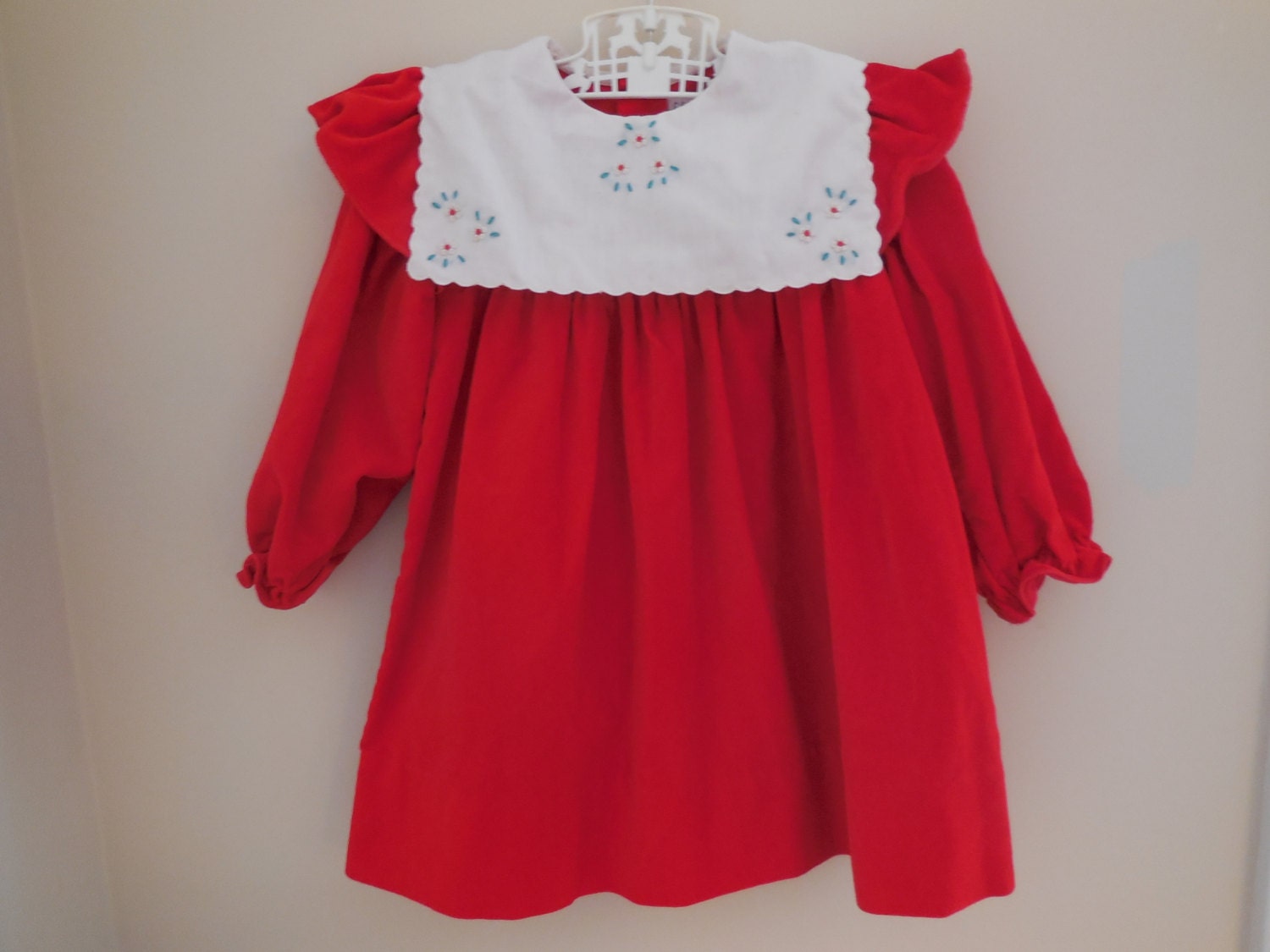 Size 2T-3T Vintage Feltman Toddler Girl embroidered flower