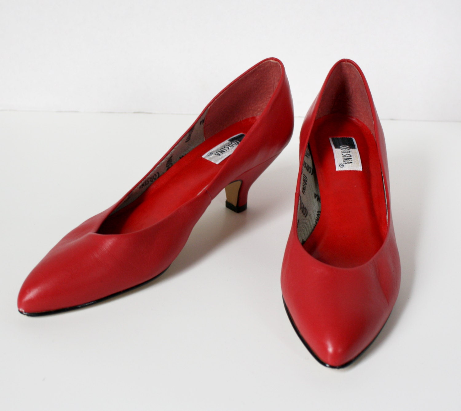 Vintage Red Leather Kitten Heel Shoes 1980s by TempleKatVintage