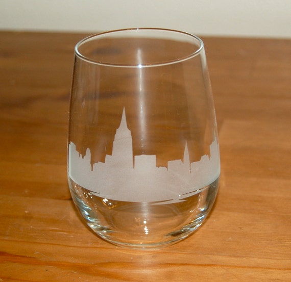 New York City Skyline Stemless Wine Glasses Set by TaylorCathleen