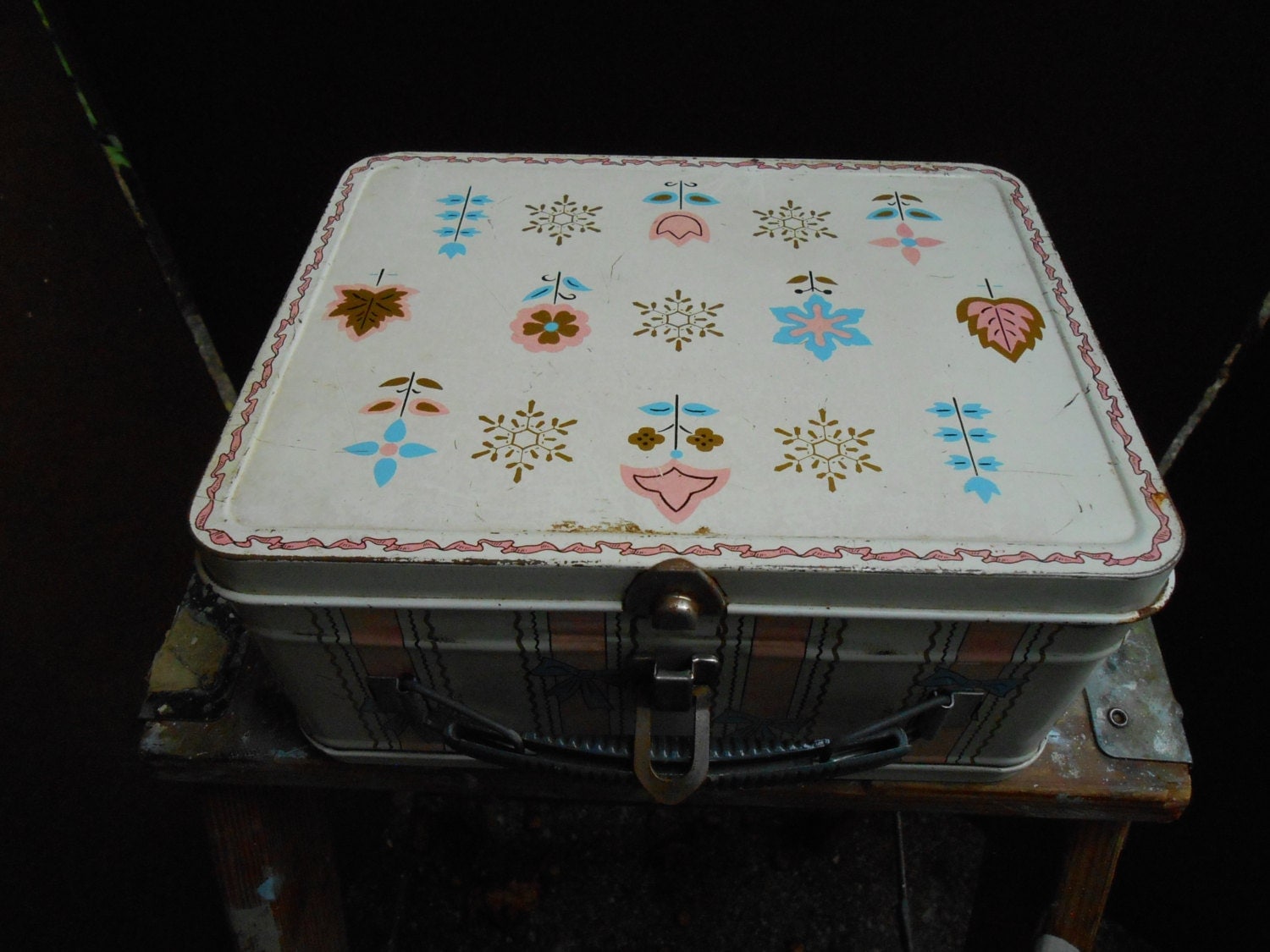 Lunch Box from the 1960's by retrorigamarole on Etsy