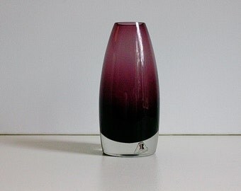 Mid century Riihimaen / Riihimaki Lasi OY Tamara Aladin signed vase Finland