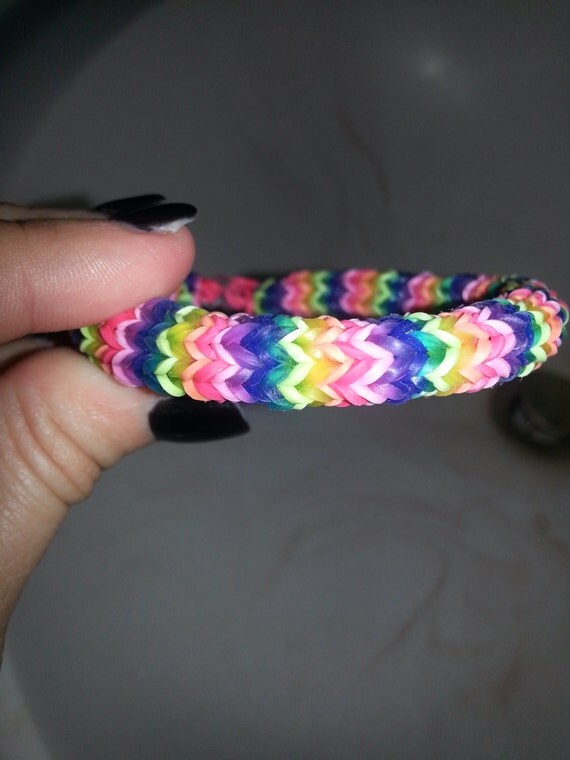 Rainbow Hexafish rubber band bracelet