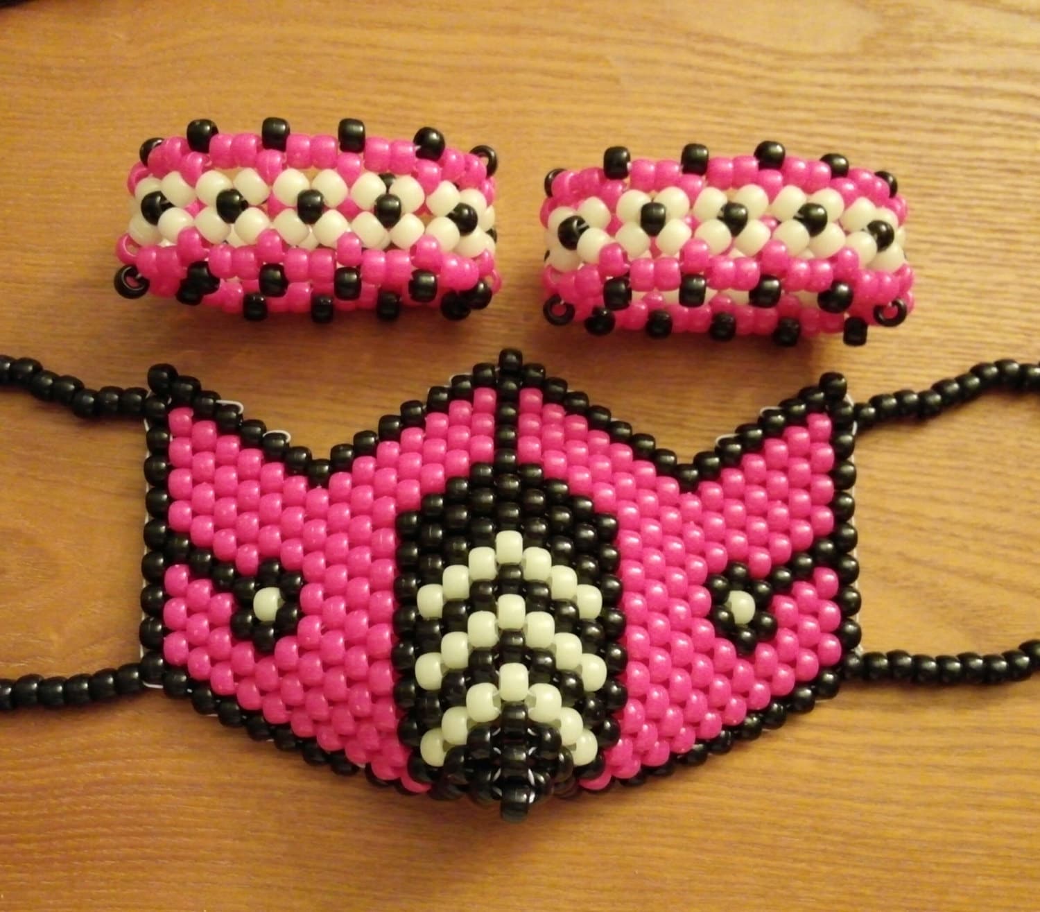 subzero-kandi-rave-mask-with-2-matching-xbase-cuffs