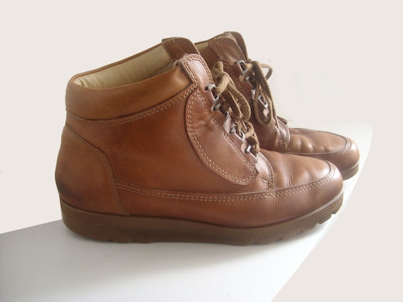 Vintage 70s 80s Leather Boots Moc-Toe Hush Puppies by happy2find