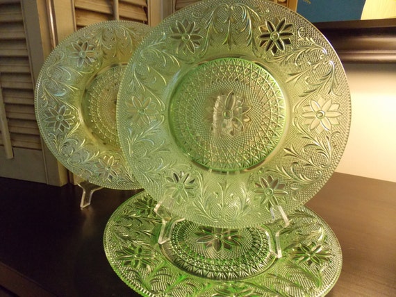 Vintage TIARA CHANTILLY Dinner Plates by VintageCreativeAccen