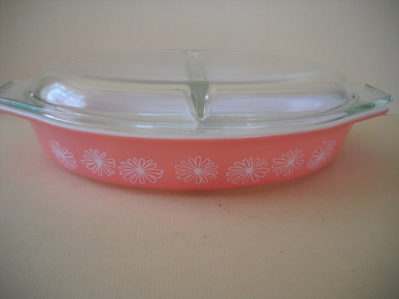 Vintage Pyrex Pink Daisy 1 1 2 Quart Divided Casserole With