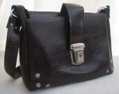 Vintage dark brown shoulder bag