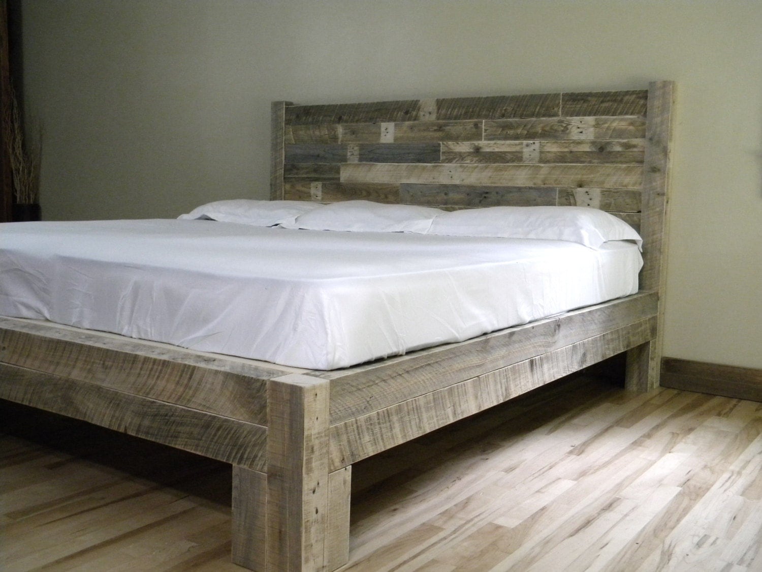 Platform Bed Platform Frame Reclaimed Wood by JNMRusticDesigns