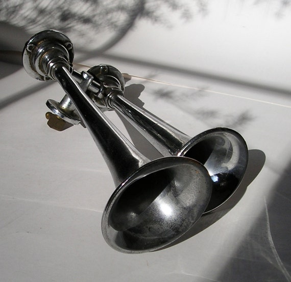 Vintage Grover Products Dual Air Horns ChromeAuto/Truck/Boat