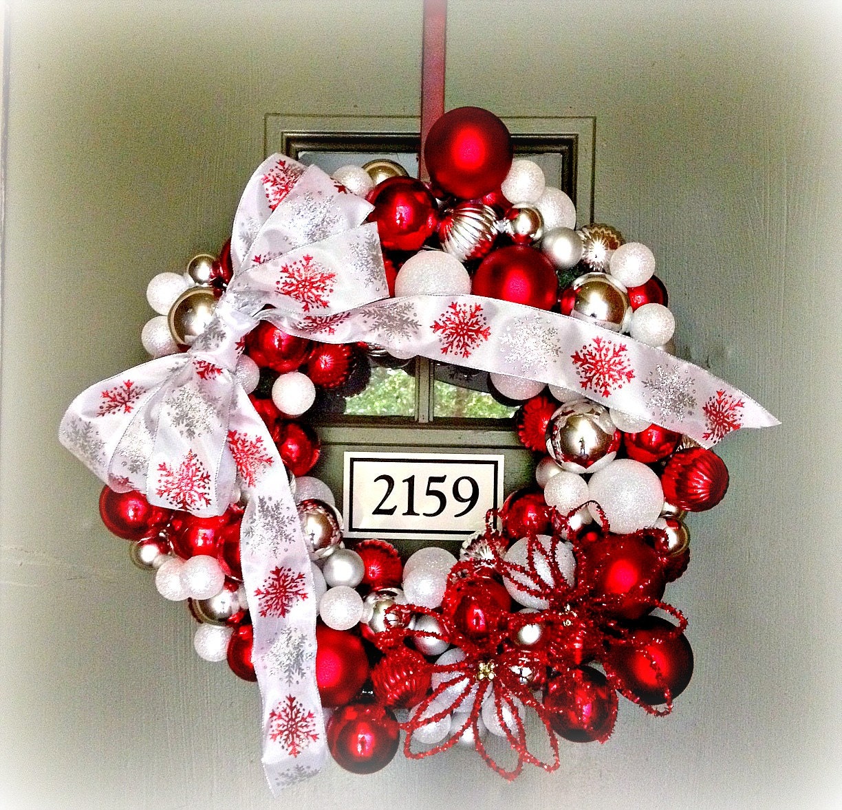 Christmas Ornament Wreath- Lights Up