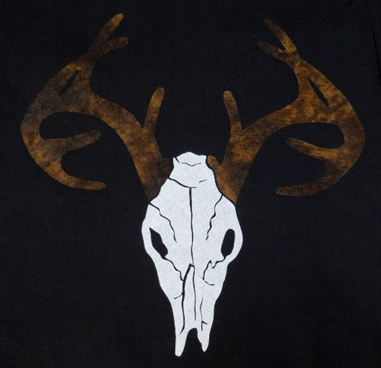 Deer Skull Quilt Applique Pattern Design by HumburgCreations