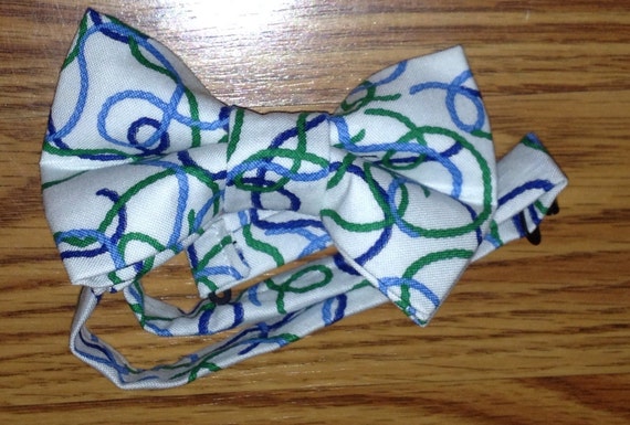 Items similar to Boys bow tie on Etsy