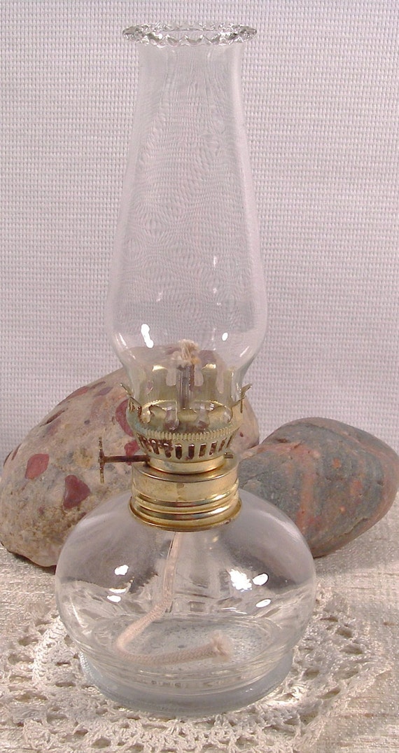 Vintage Oil Lamp Lamplight Farms Made in Italy Small Hurricane
