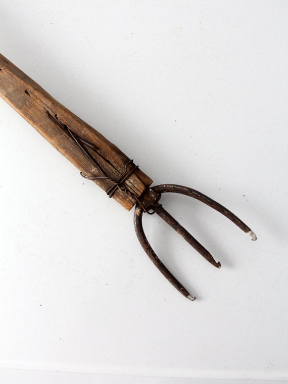 spear fishing tool