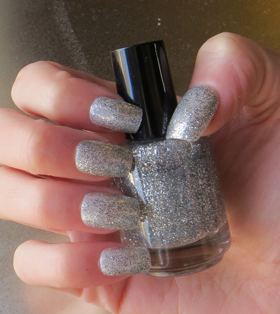 Diamond Dust Silver Glitter Nail Polish