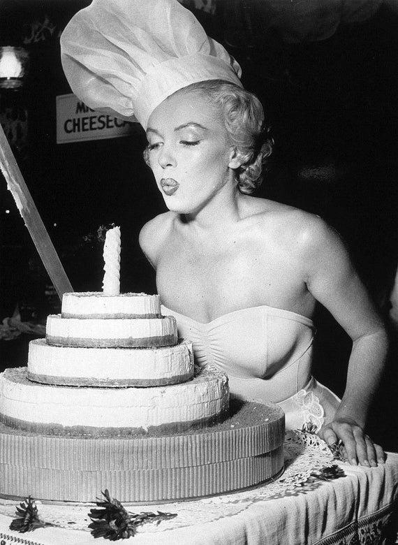 Cool Rare Marilyn Monroe Blowing Her Birthday Cake 50s 9734