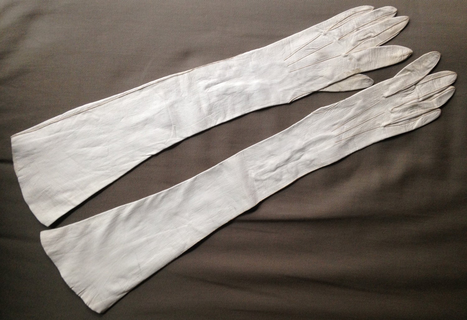 Vintage Women’s Long White Kid Leather Gloves Haute Juice