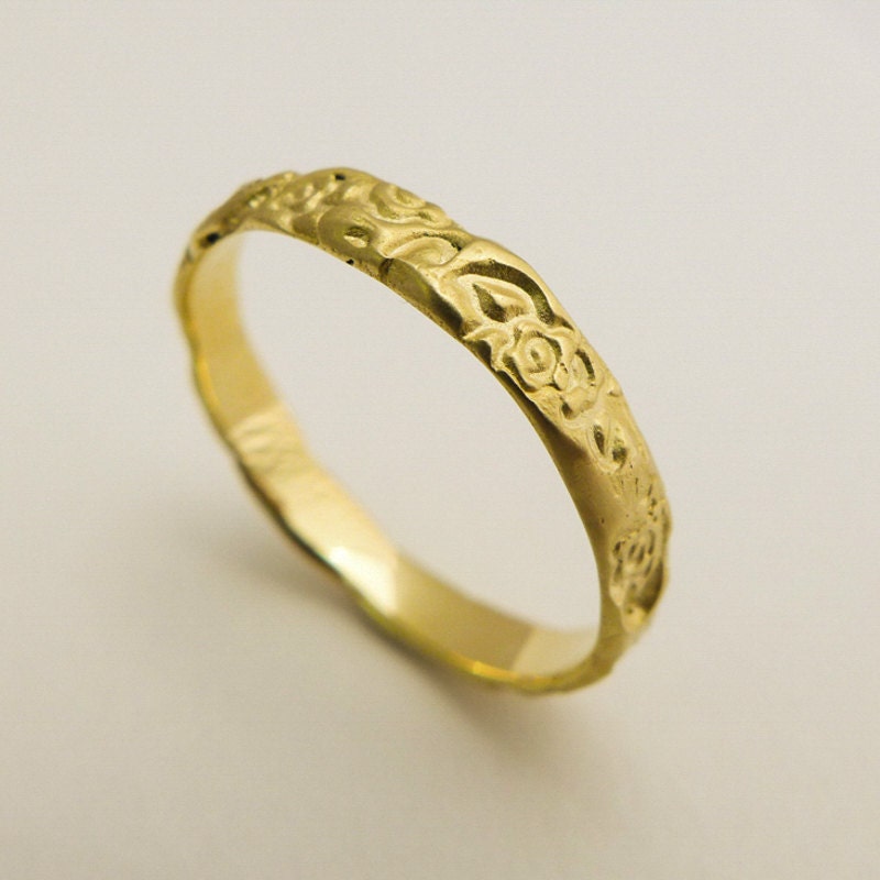 14 karat solid gold wedding ring Women's Gold wedding