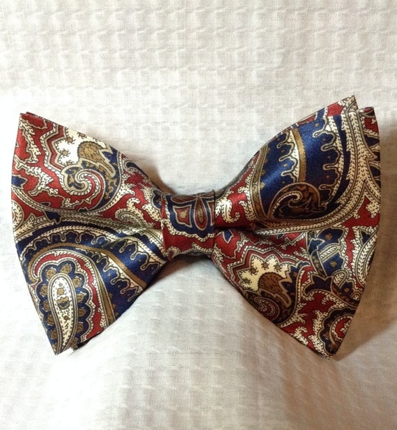 Paisley Print Bow Tie (item# RB015)