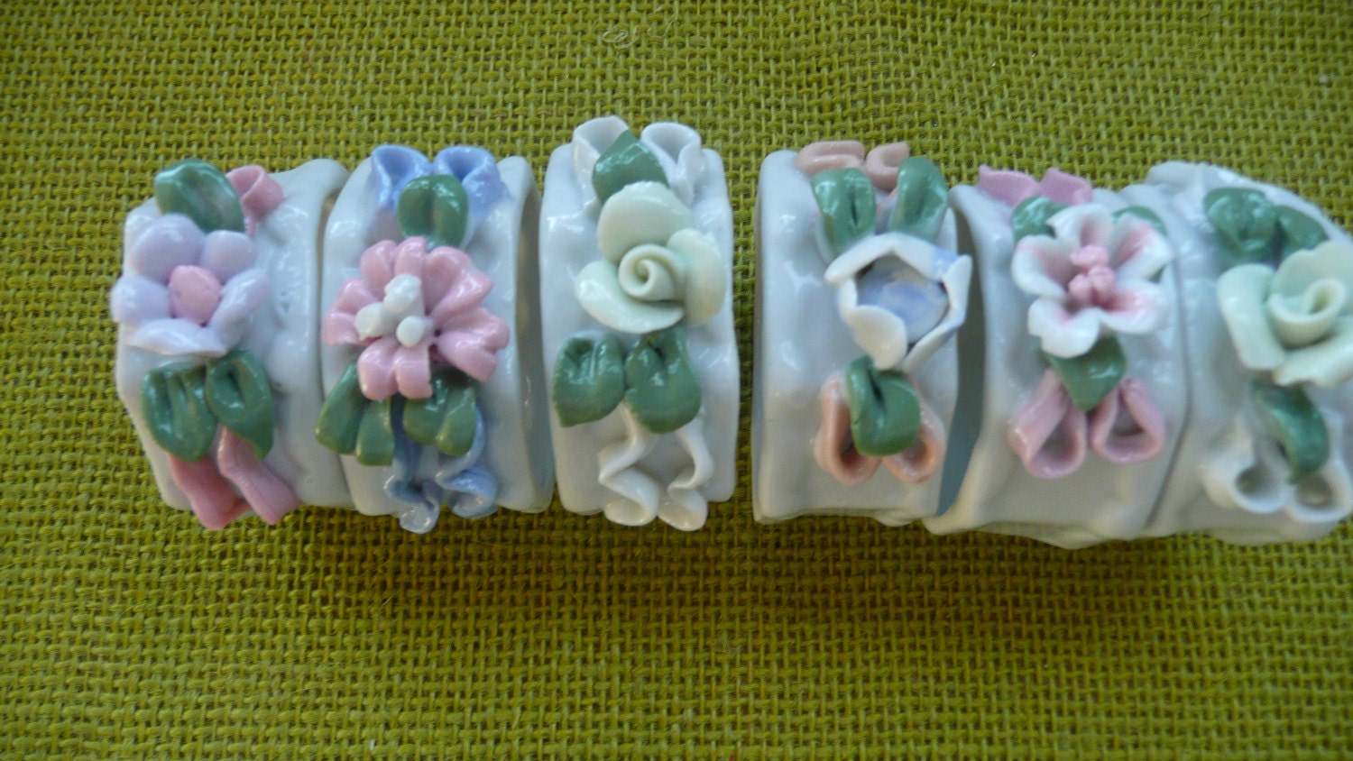 6 Beautiful Ceramic Flower Napkin Rings