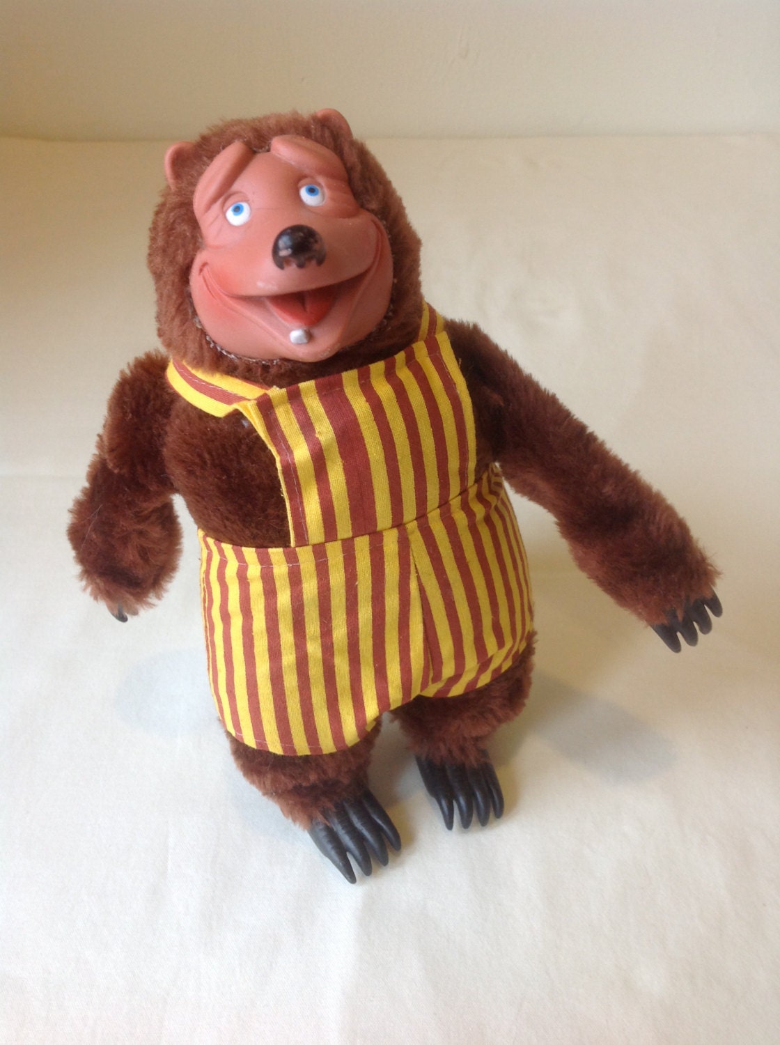 showbiz pizza place plush