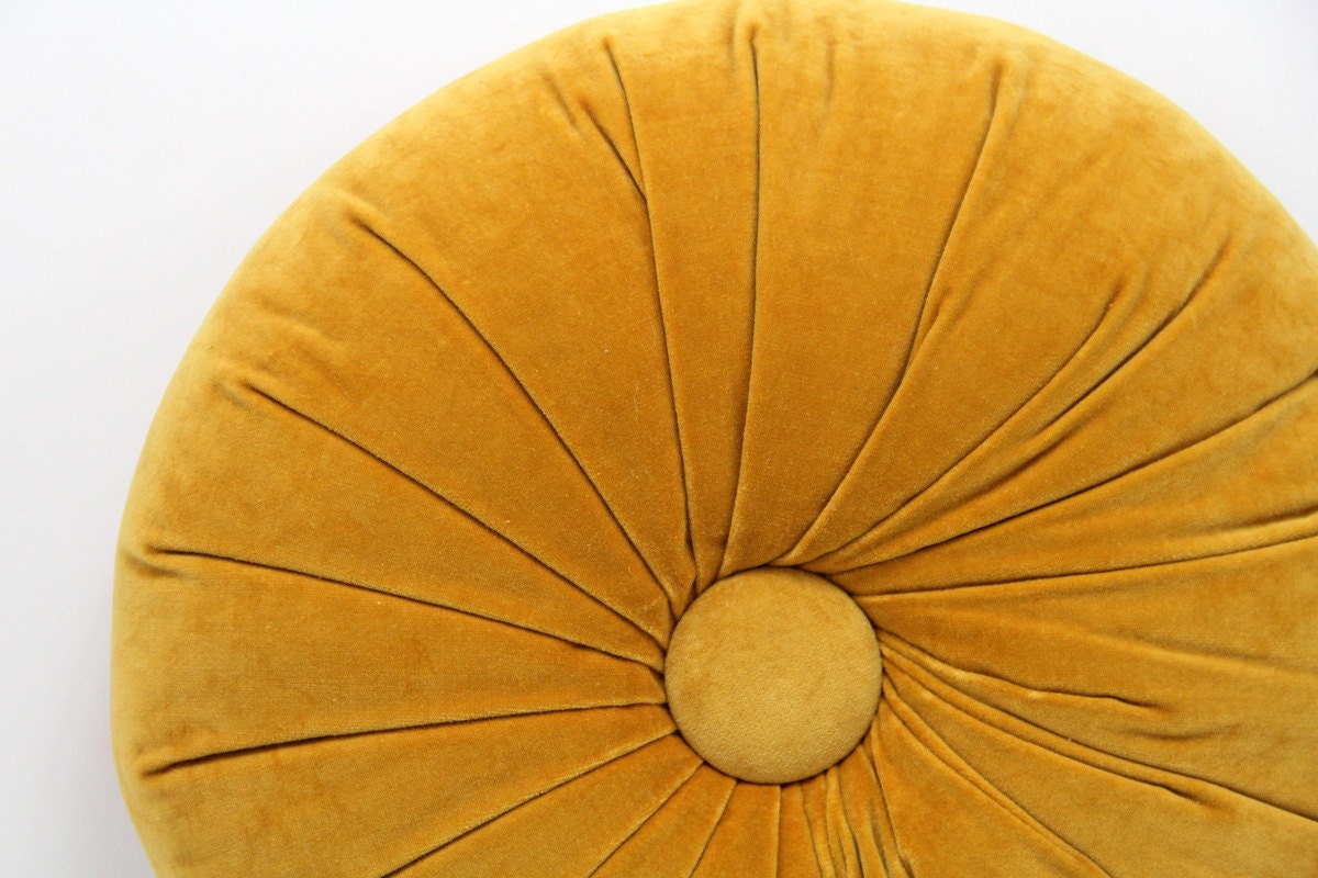 round velvet pillow