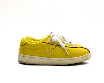 vintage yellow leather Tretorn sneakers / leather tennis shoes 6 1/2