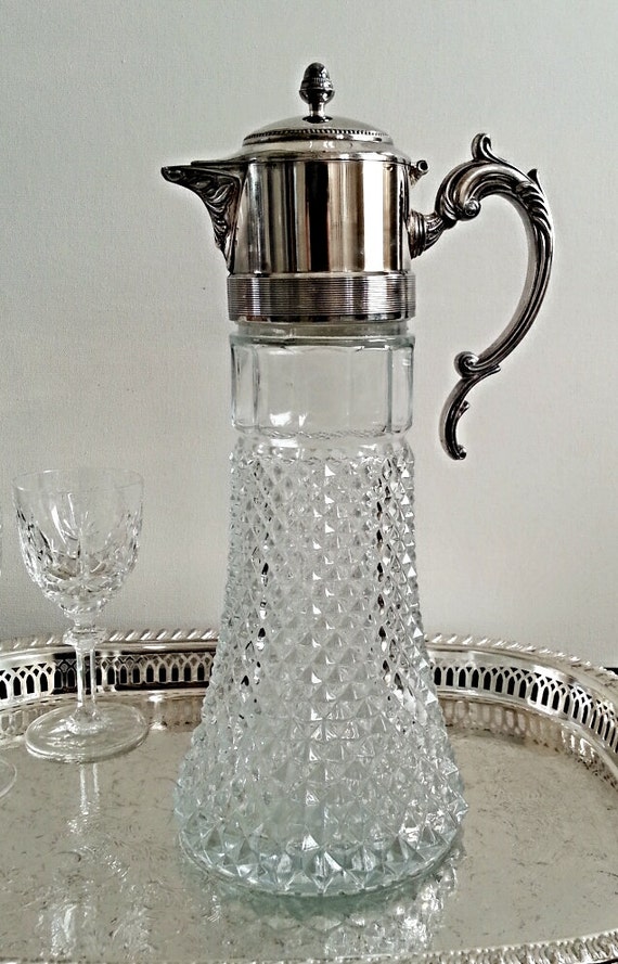 glass water pitcher with lid