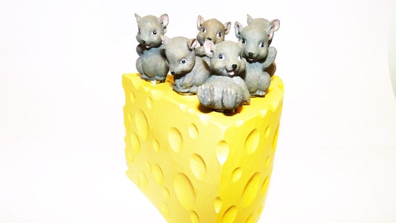 mice of cheese and  as with Mice  Cheese  Knives, knives Handles Shaped Set with Vintage Cheese