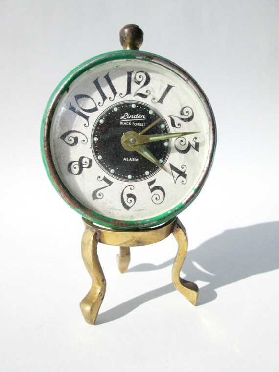 RARE ANTIQUE CLOCK Green Metal Linden Round Western Germany