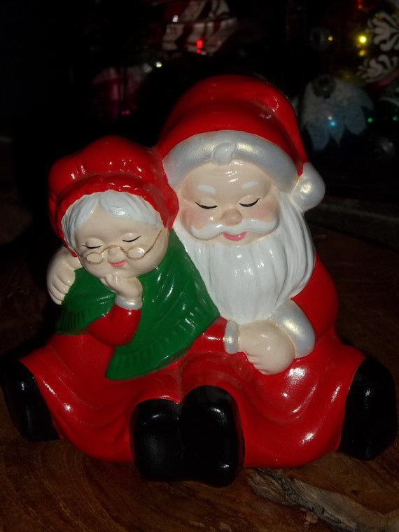 vintage santa and mrs claus vintage christmas red and green vintage santa and mrs claus vintage christmas red and green