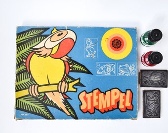 DDR Animal Stamp Set / Vintage Large GDR Made Stempel Kit / Cute Rainforest Animal Stamps: Birds, Frogs, Fish Wood Rubber Stamps & Ink Pad