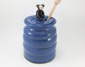 honey pot with a bear