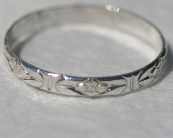 Silver Flower Ring , US Size 11 , Sterling Floral Ring ,Sterling Silver Stackingl Band , Silver Ring Maggie McMane Designs