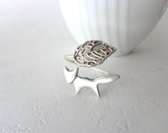 Silver fox ring with a leaf wrap ring, adjustable ring, animal ring, silver ring, statement ring