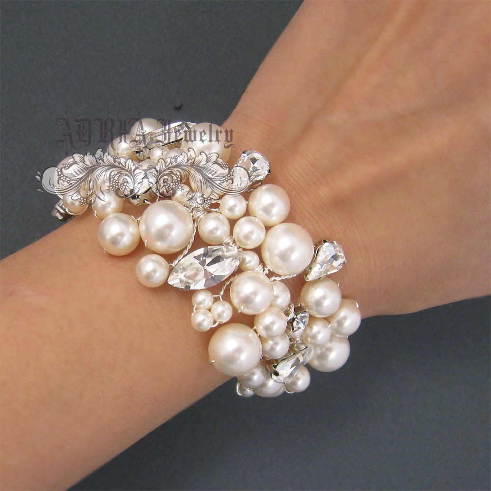 Bridal Bracelet Pearl Wedding Bracelet Vintage Style Chunky