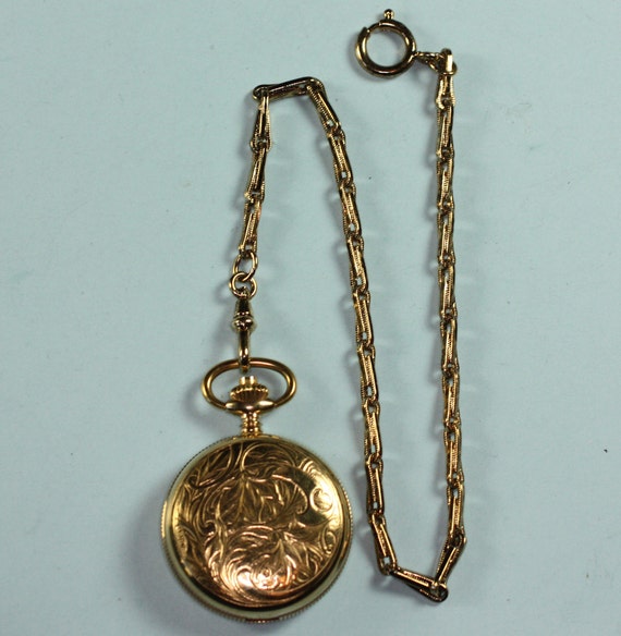 Caravelle Pocket Watch Gold Plated Metal Vintage